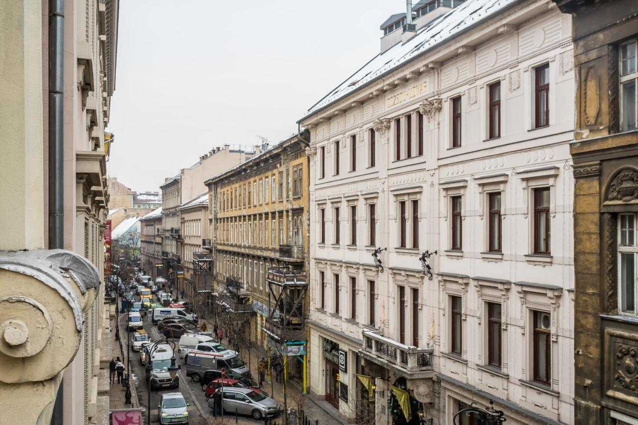 Luxury Apartment With Free Garage And Balcony In The Center Budapest Exterior photo